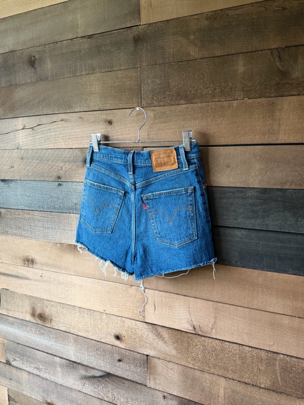 Levi’s Ribcage Denim Shorts High Rise Distressed Cut Off 26 Y2K - Picture 11 of 11